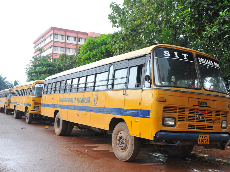 Pharmacy-Bus